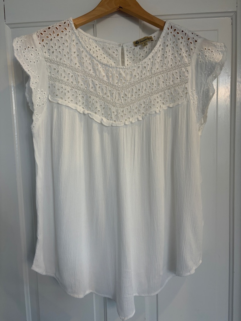 Democracy White Eyelet Yoke Cap Sleeve Top Size Medium - Picture 5 of 6